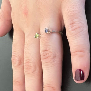 *4mm Single Wave Sterling Silver Stoned Ring with Peridot and Iolite Ring*