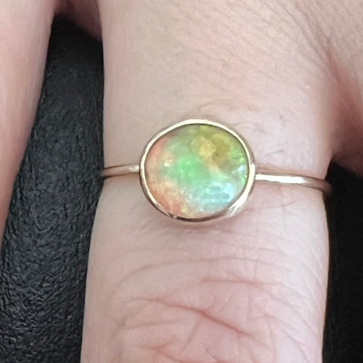 *Amazing Mexican Fire Opal 14k gold ring*